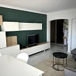 A Avec Terrasse Ensoleillee Apartment