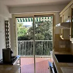 A Avec Terrasse Ensoleillee Apartment *