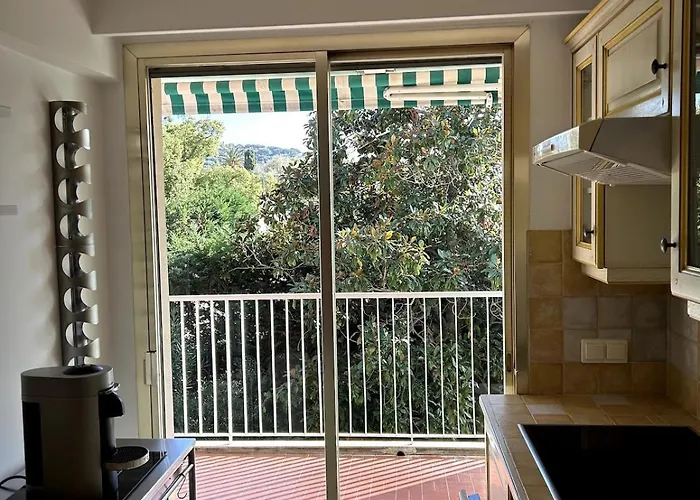 A Avec Terrasse Ensoleillee Daire *