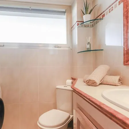 A Avec Terrasse Ensoleillee アンティーブ