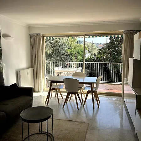 A Avec Terrasse Ensoleillee アパート