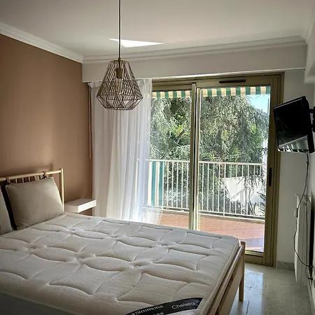Apartment A Avec Terrasse Ensoleillee Antibes