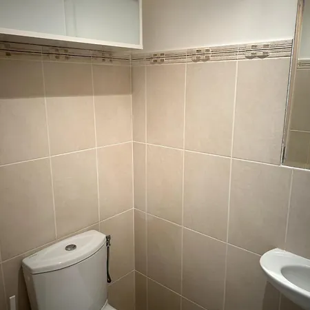 A Avec Terrasse Ensoleillee * Antibes