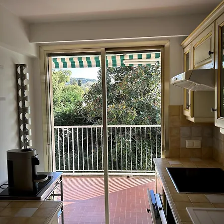 A Avec Terrasse Ensoleillee アパート *