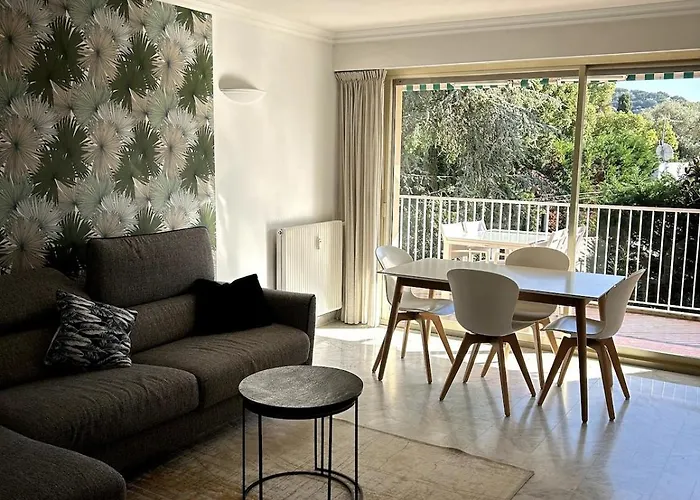 A Avec Terrasse Ensoleillee * Antibes