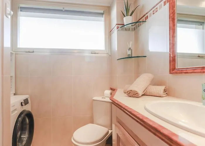 A Avec Terrasse Ensoleillee 昂蒂布