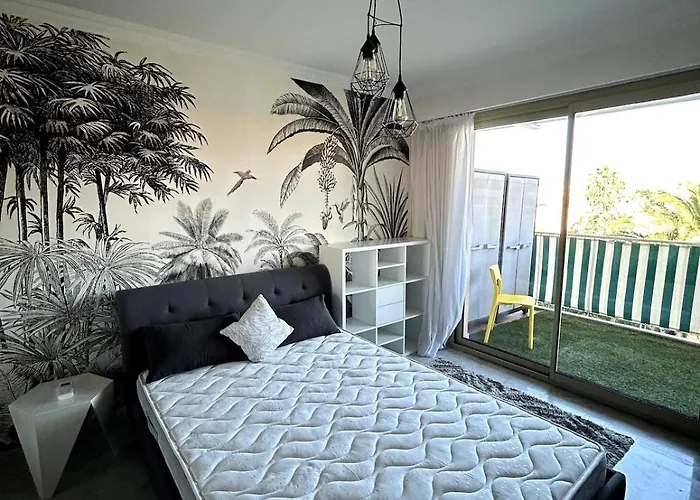 Apartment A Avec Terrasse Ensoleillee Antibes