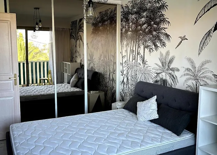 Apartment A Avec Terrasse Ensoleillee Antibes